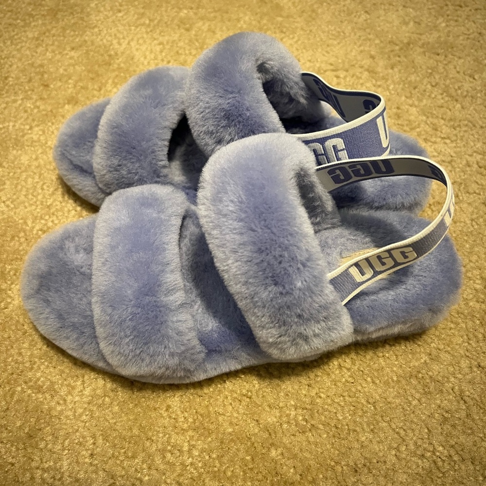 UGG Fluffy Sandals in Soft Blue